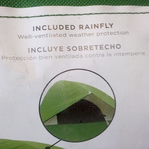 Coleman 4 person tent new Sundome: 9 x 7 feet 5' high - Picture 9 of 13